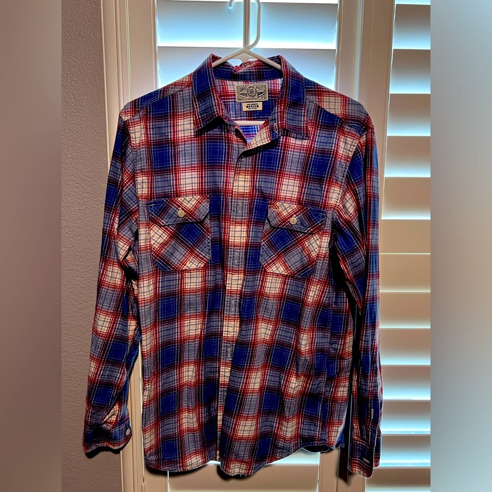 Men’s Lucky button down shirt